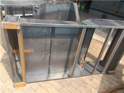 精致凹箱移動籃球架除銹前的樣子 精致凹箱移動籃球架除銹前的樣子