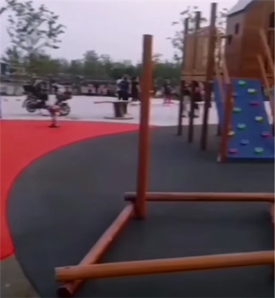 山西公園EPDM塑膠跑道施工現場 山西公園EPDM塑膠跑道施工現場